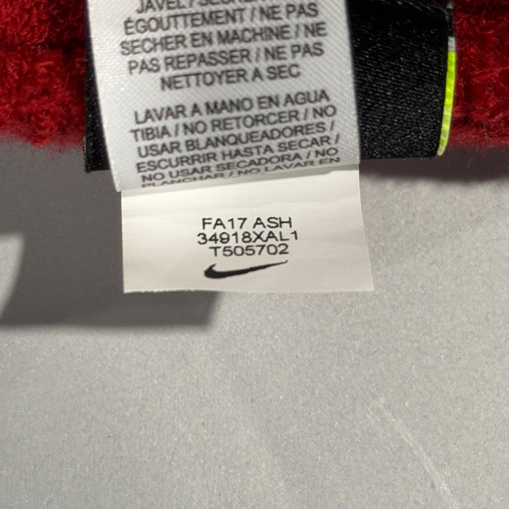 Nike Alabama Crimson Tide Beanie Hat Red White Pom Cuffed Knit 34918XAL1 FA17 - Picture 7 of 9